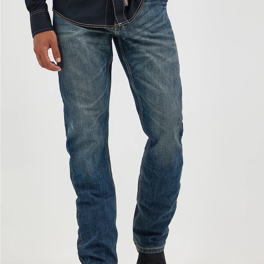 Wrangler Men's Slim Retro Boot Cut Jeans